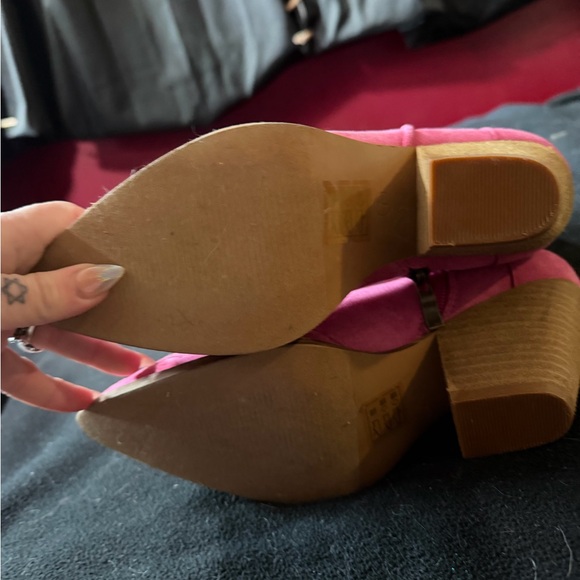 BEAST FASHION Pink Heeled Boots - Picture 3 of 3
